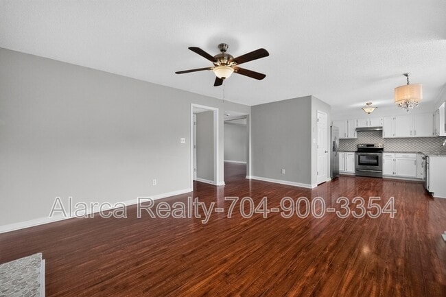 Photo - 1901 Misty Vale Rd