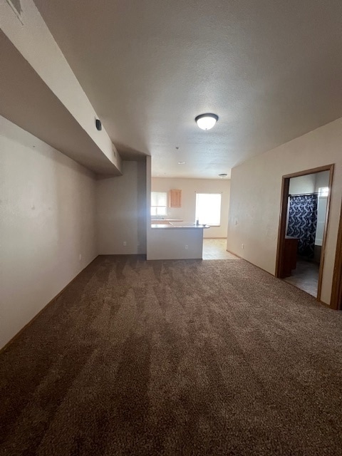 Building Photo - 2 bed 1 bath near NNU and close to downtow... Rental