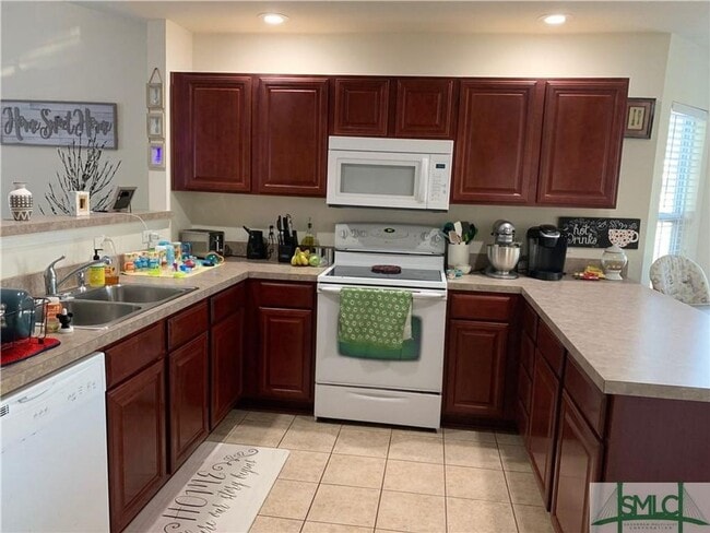 Photo - Cute, Convenient Townhome!