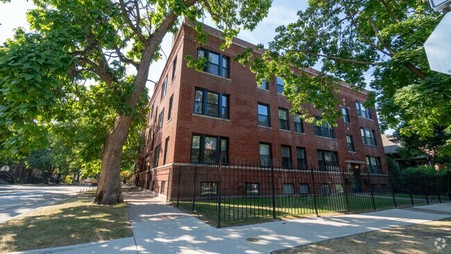 Building Photo - 1706 W Balmoral Ave Unit GARDEN Rental