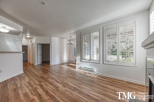 Photo - Cute Condo w/ 2 Beds 2 Baths and Patio in Beaverton! Unidad 102