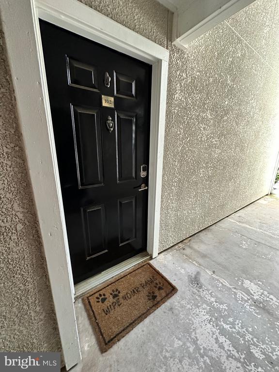 Building Photo - 1538 Lincoln Way Unit 102A