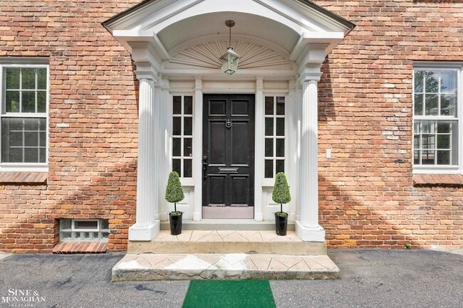 Photo - 276 Lewiston Rd