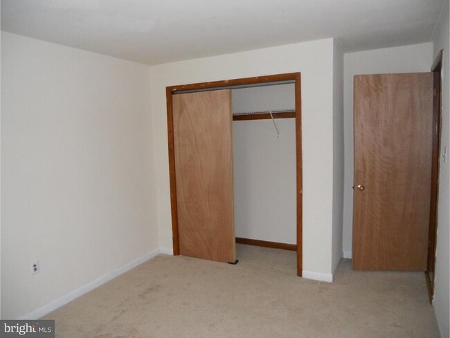 Photo - 120 E 4th St