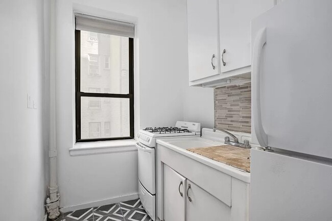 Photo - 157 W 79th St Unidad 6C