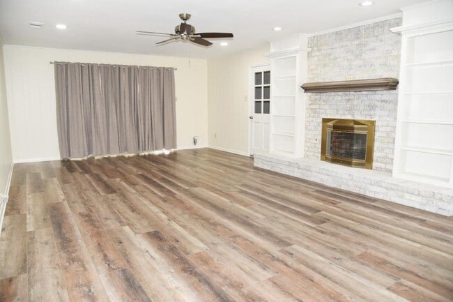 Photo - 713 Oxford Ave