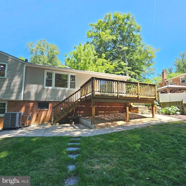 Photo - 8925 Falling Creek Ct
