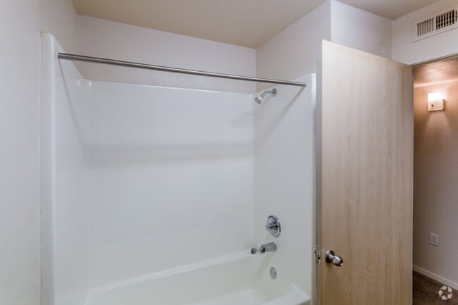 Bathroom - Fairfax Crossing