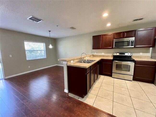 Photo - 137 Glowing Peace Ln