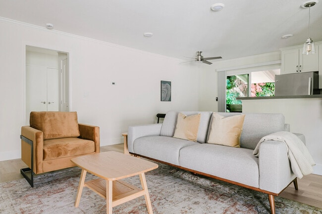 Photo - 848 Jordan Ave Unidad FL2-ID2091