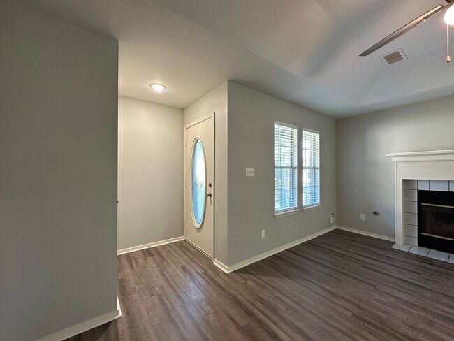 Photo - Gorgeous 3 Bed 2 Bath Home for Rent in Bar...