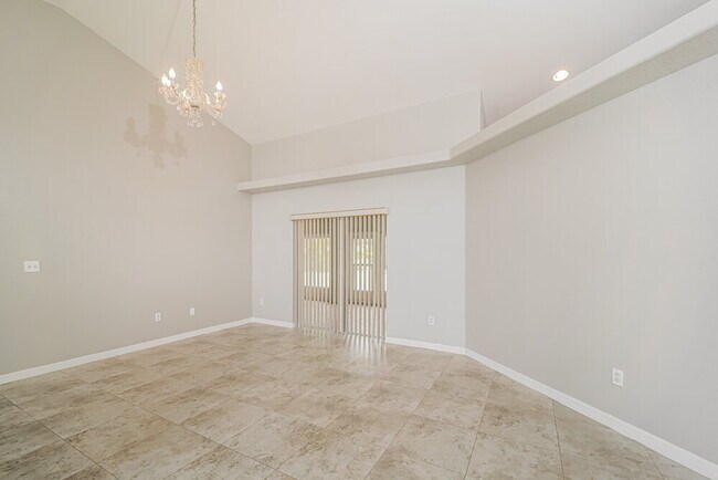 Photo - 433 SW 6th St