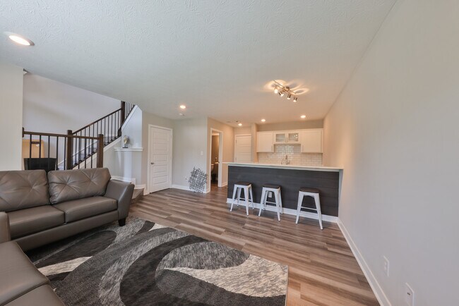 Photo - 13496 Erlen Dr