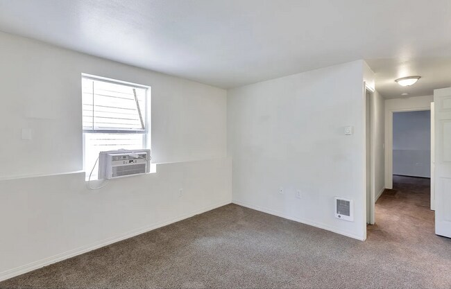 Photo - 9257 SE Clinton St Unidad 401