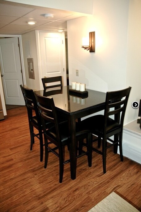 Photo - Charmor Apartments