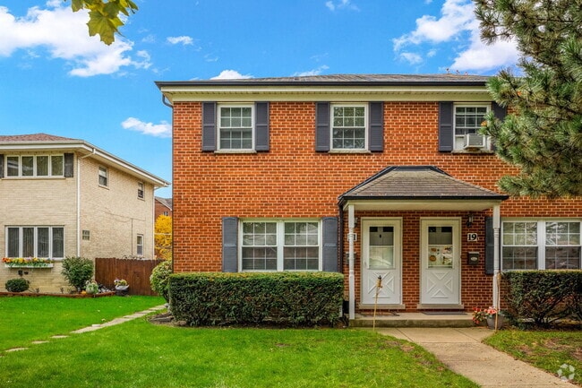 Building Photo - 21 E Thorndale Ave Rental