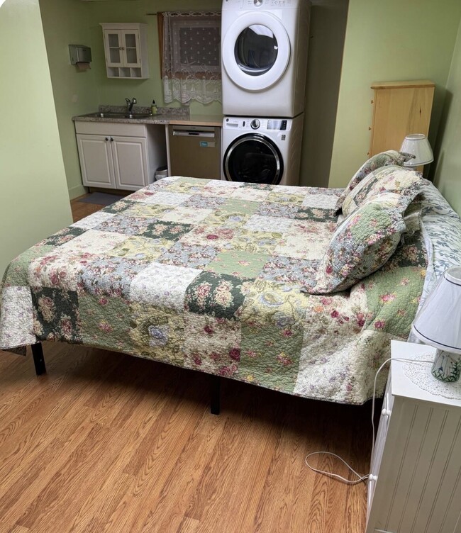 Photo - 448 Wiscasset Rd Unidad King 2 bedroom