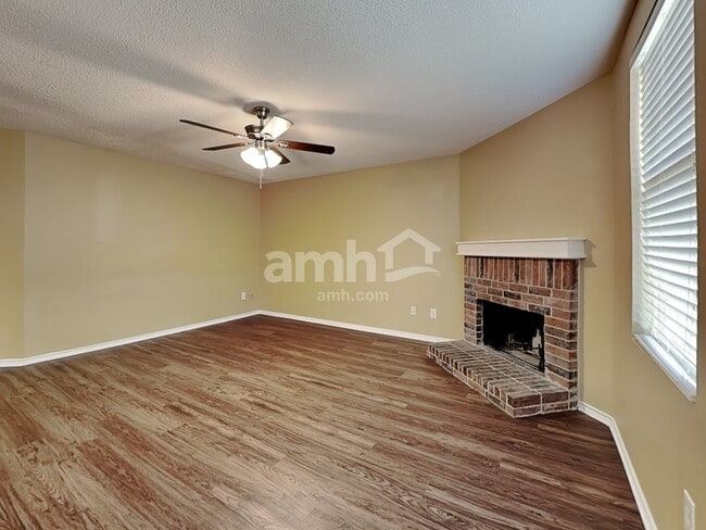 Photo - 711 Odenville Dr