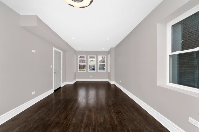 Photo - 2118 S 59th Ave Unit 3