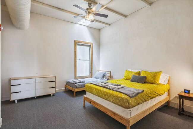 Photo - 2078 W 25th St Unit SI FL3-ID1593880P