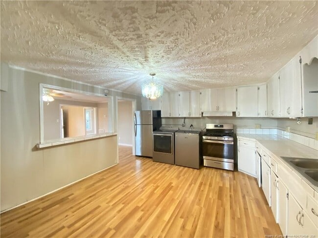 Photo - 2245 Chalmers Dr