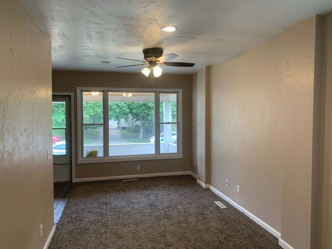 Photo - 321-321 Caroline St Unit 319