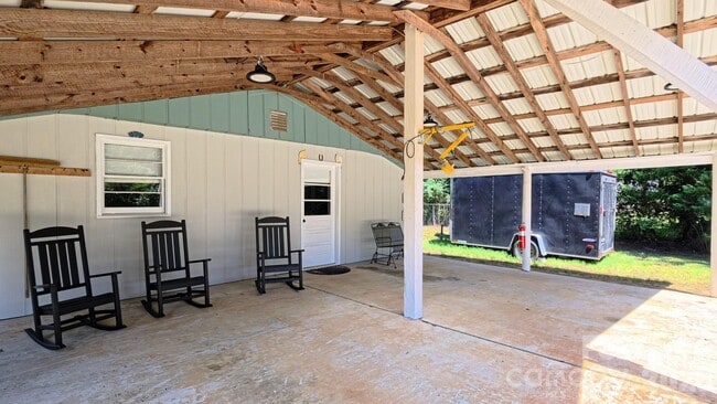 Photo - 734 Culp Ferguson Rd