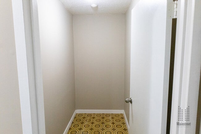 Photo - Cochrane 104