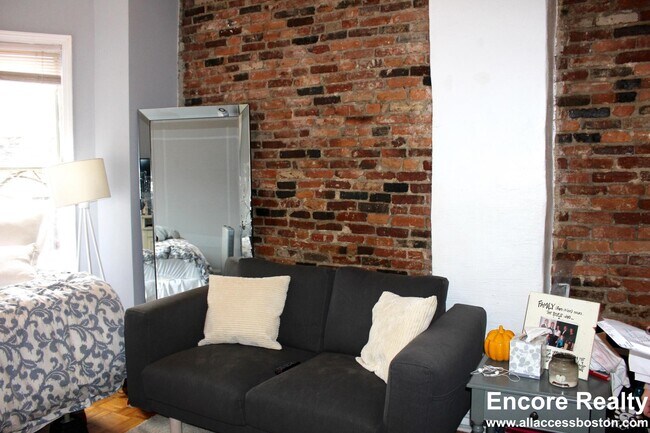 Photo - 40 Anderson St Unit 8