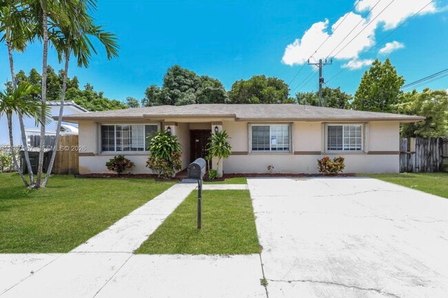 Building Photo - Southwest 8th Avenue, Hallandale Beach, FL 33009 - 3 BR 2 BA single-family home