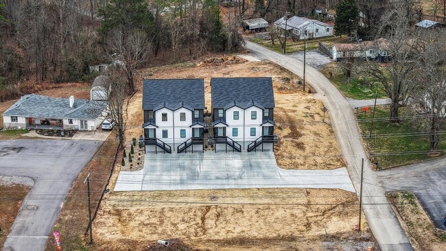 Photo - 8306 Lobelia Ln