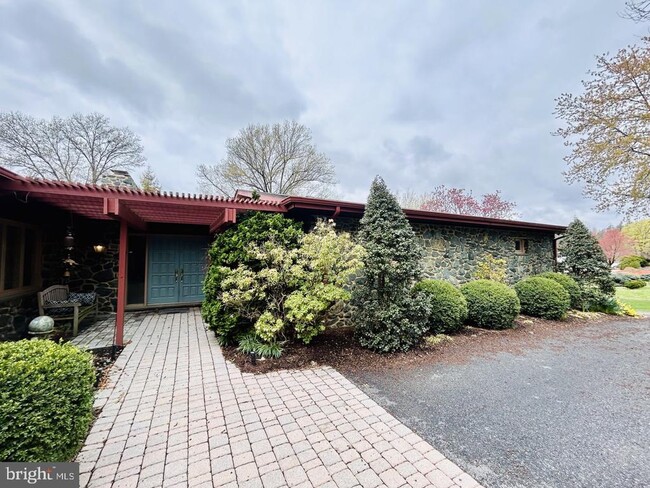 Photo - 14820 Old York Rd Casa