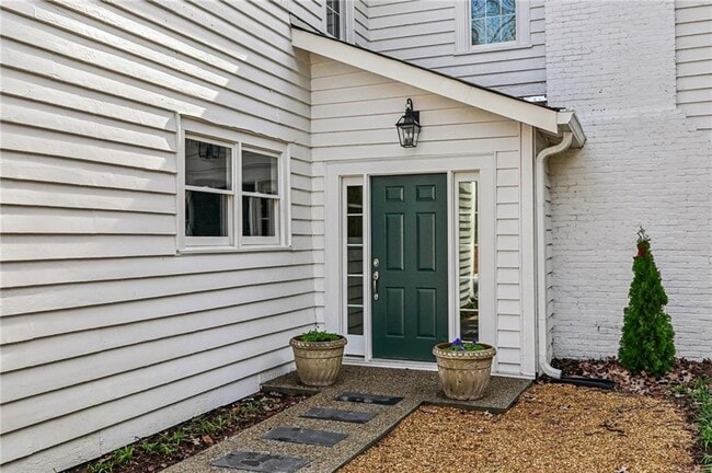 Photo - 43 Peachtree Way NE