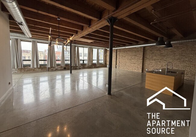 Photo - 2614 W North Ave Unit 4S