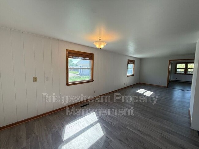 Photo - 54 Benzell Dr