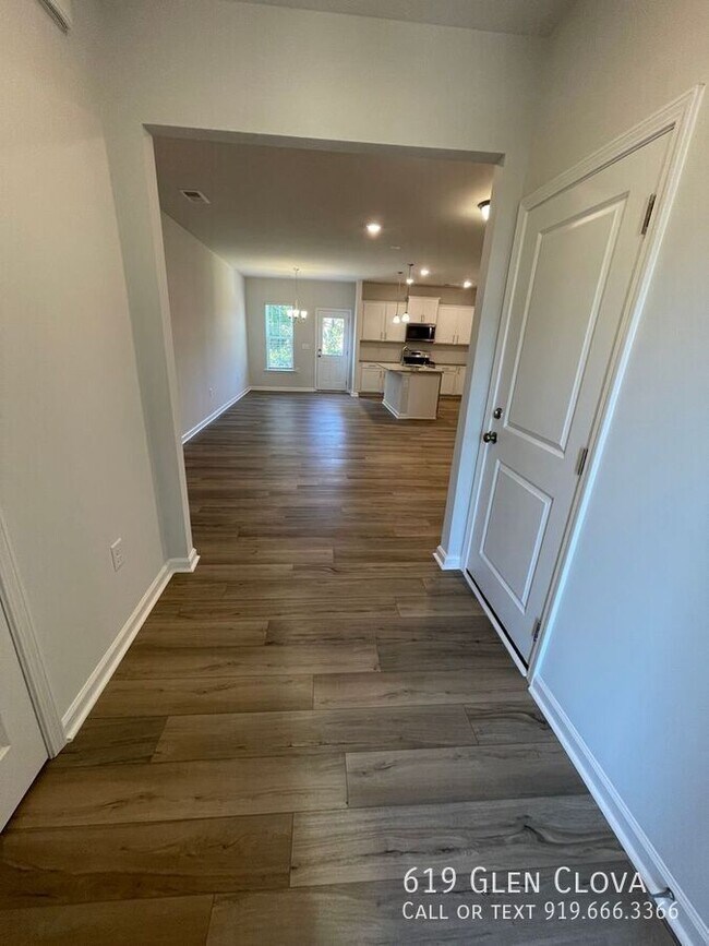 Photo - 619 Glen Clova Glen