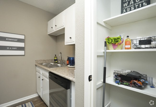Arbor Place Apartments