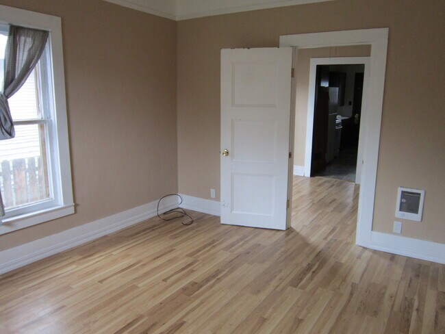2136-2138 Wantland Ave Unit 2138