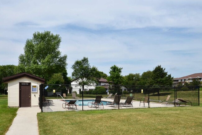 Photo - 6544 84th Court North