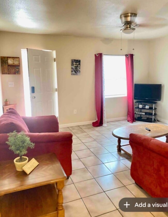 Photo - 2049 NW 36th Ave Unidad B