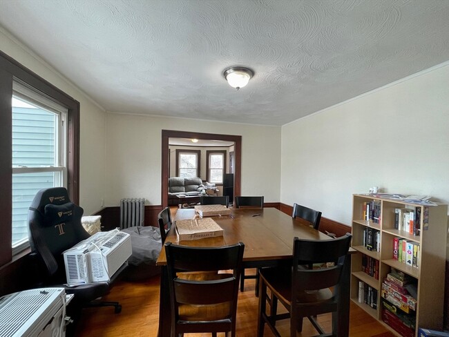 Photo - 58 Brock St Apartments Unit 3