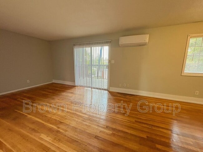 Photo - 2462 D Bragg Blvd