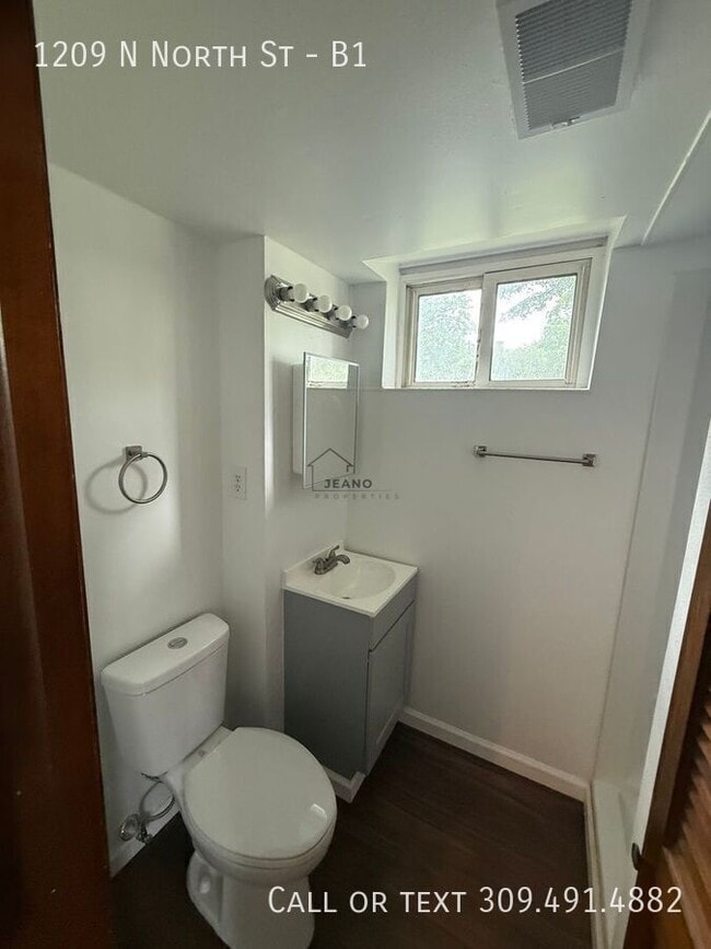 Photo - 1209 North North Street Unit B1