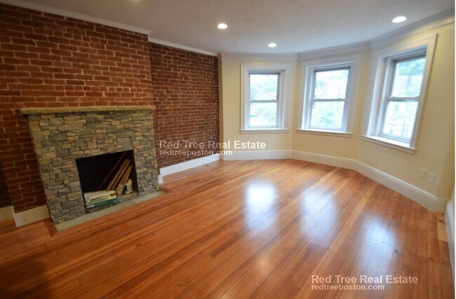 Photo - 1616 Beacon St