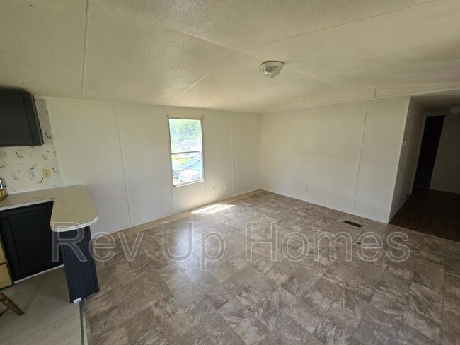 Photo - 123 Fred Dr