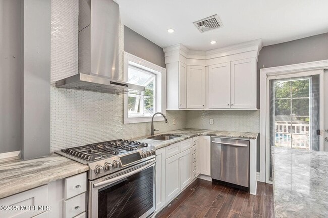 Photo - 76 South St Unit B