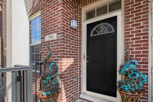 Photo - 794 Summerfield Dr