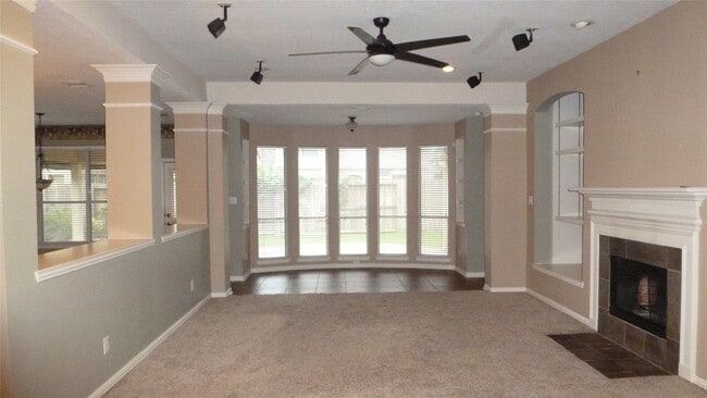 Building Photo - 4823 Cypress Spring Dr