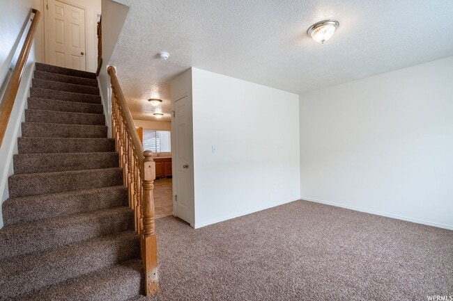 Photo - Updated 3 Bed Condo in Central American Fork!