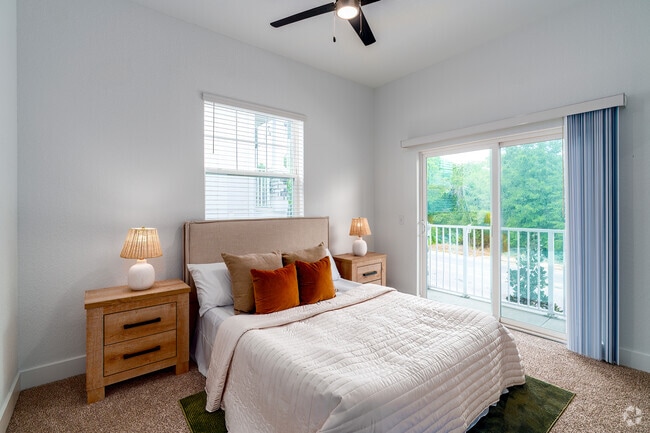 3BR, 2BA - 1,255SF - Bedroom